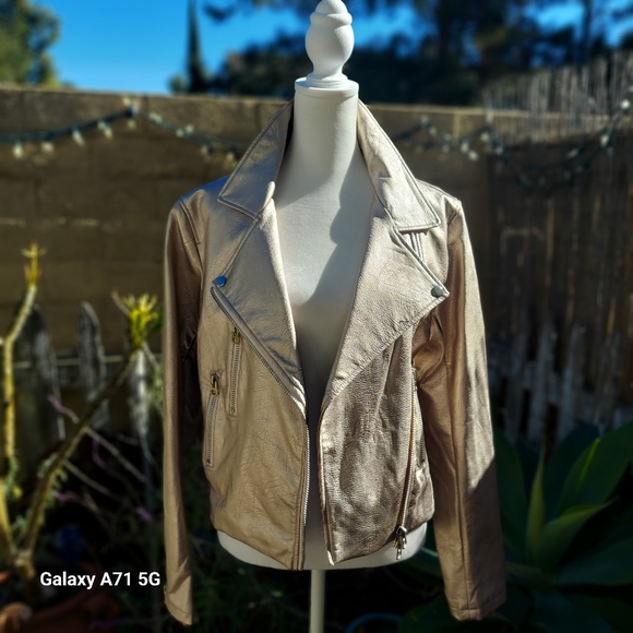 NWOT Signature 8 of Los Angeles Faux Leather Moto Jacket Champagne Color - Picture 5 of 17